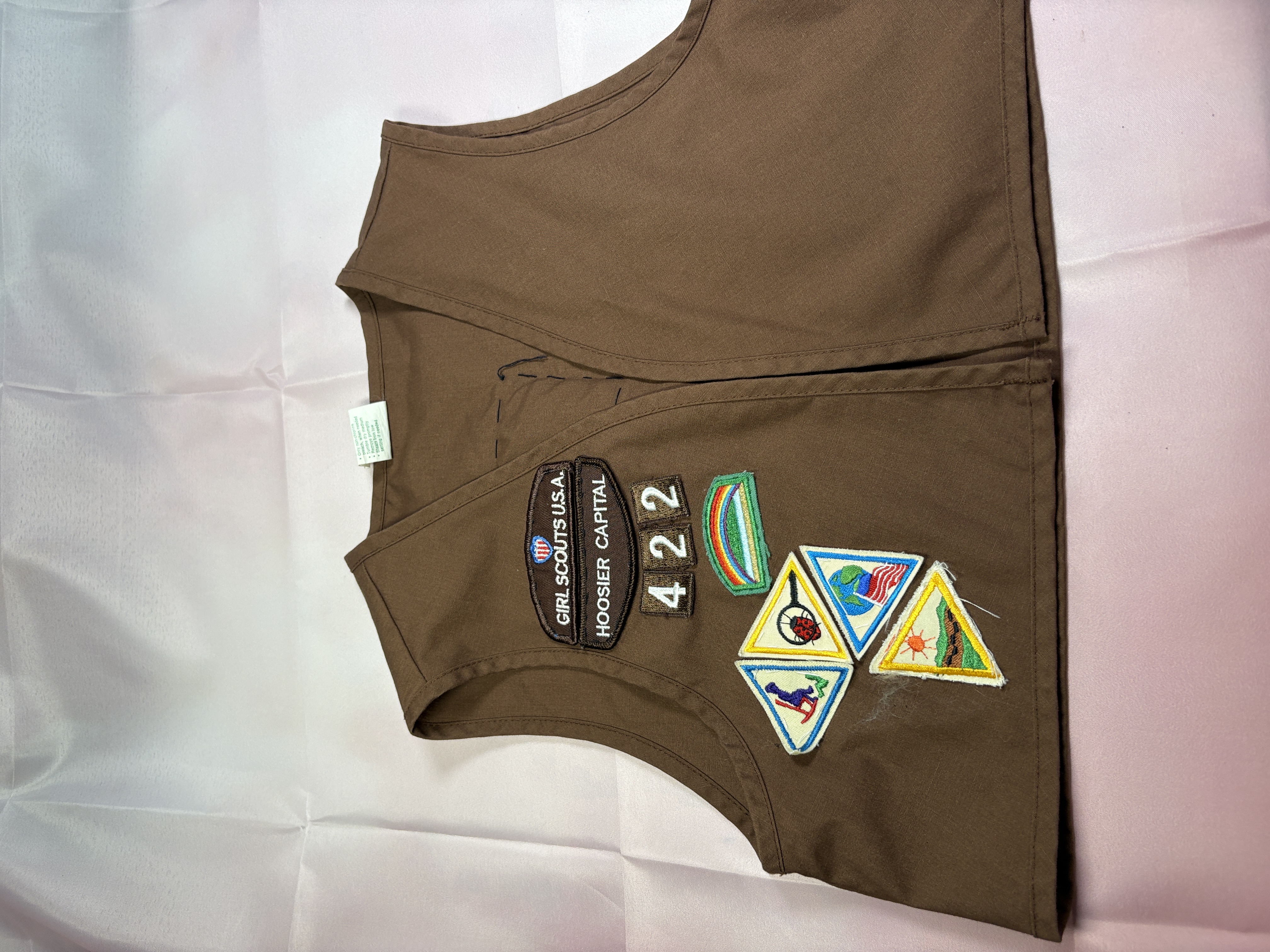 Classic Girl Scout Brownie Vest with Patches Hoosier Capital, Medium