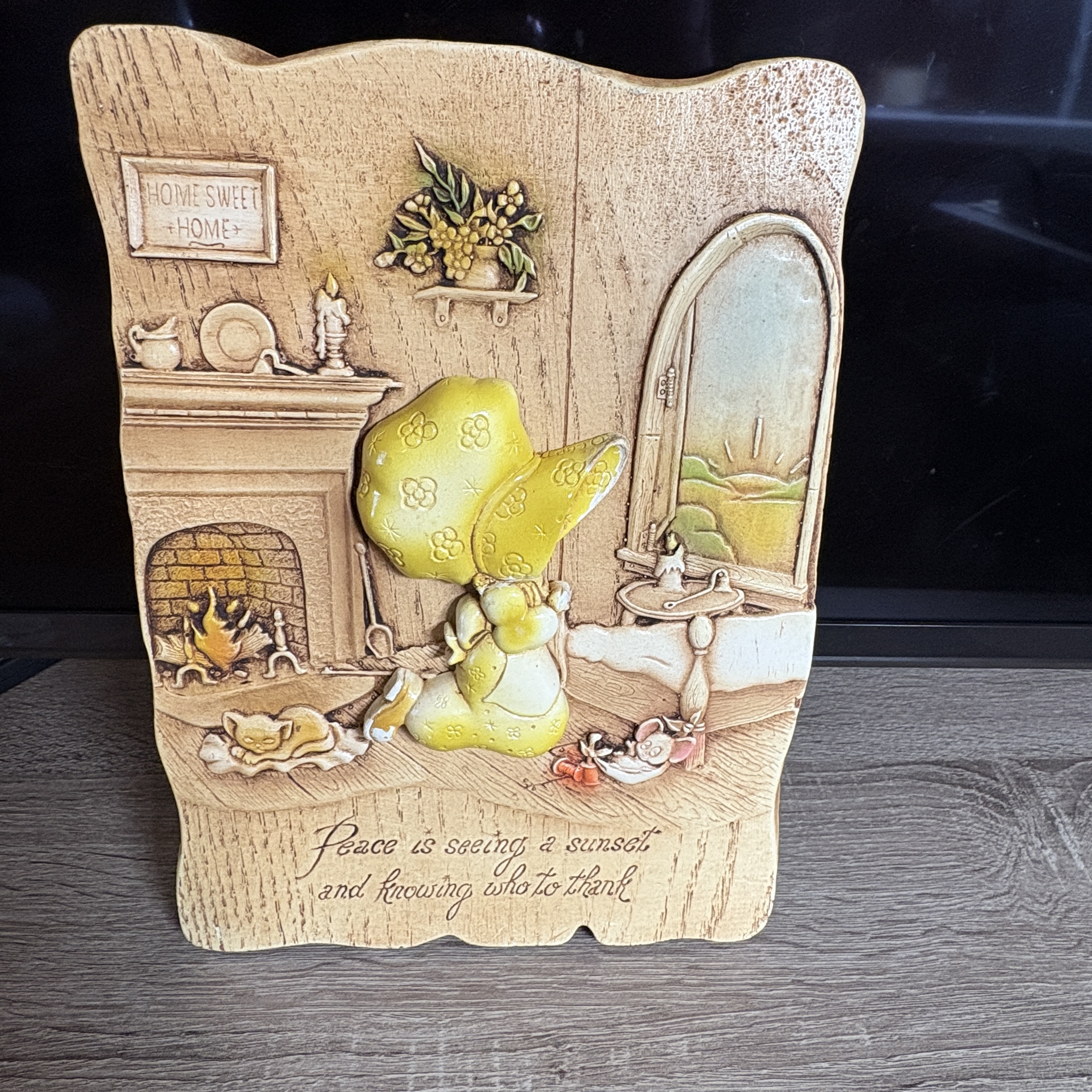 Holly Hobbie 3D Relief Wall Plaque