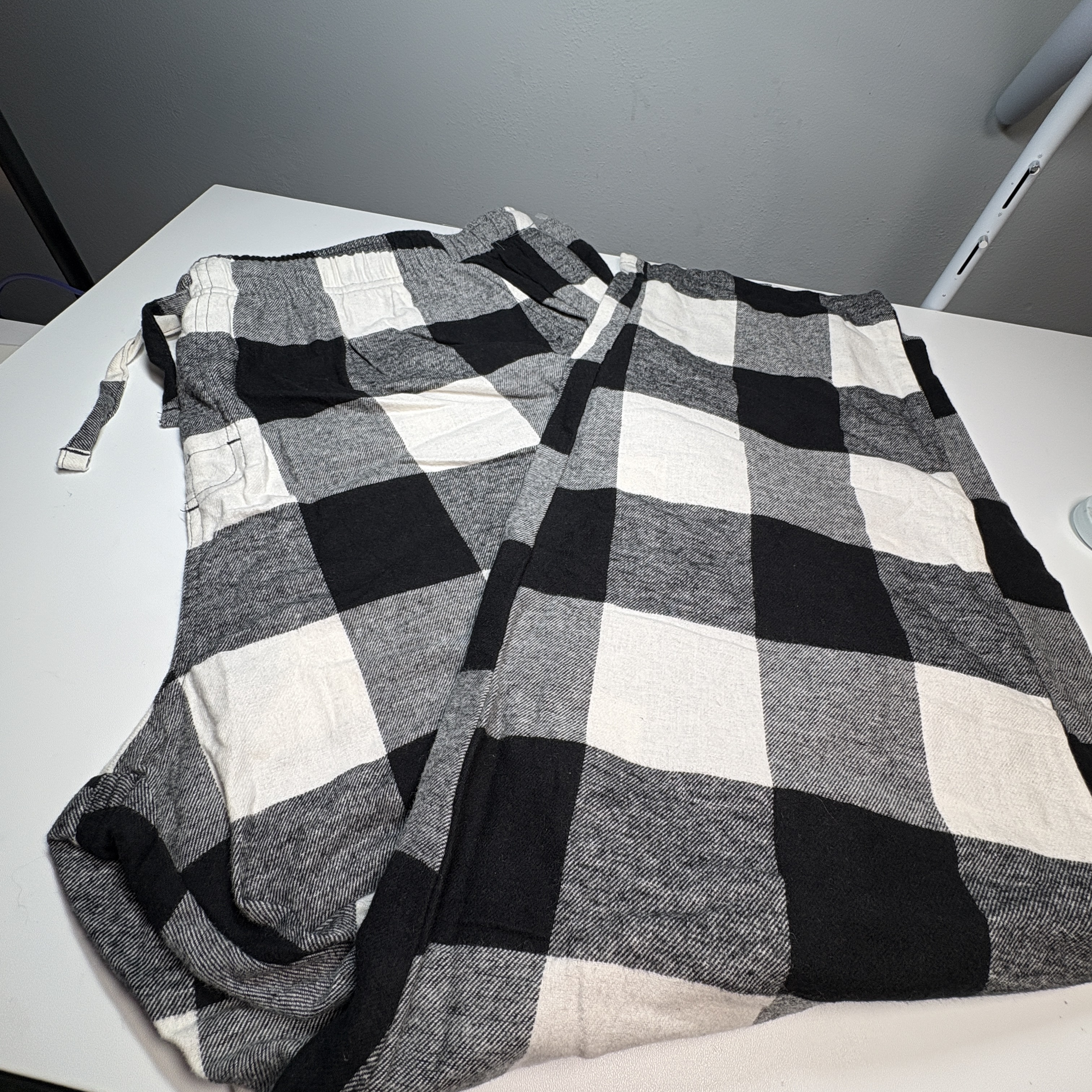 Old Navy Mens Lounge Pants XXXL Black White Plaid Flannel Pockets Relaxed