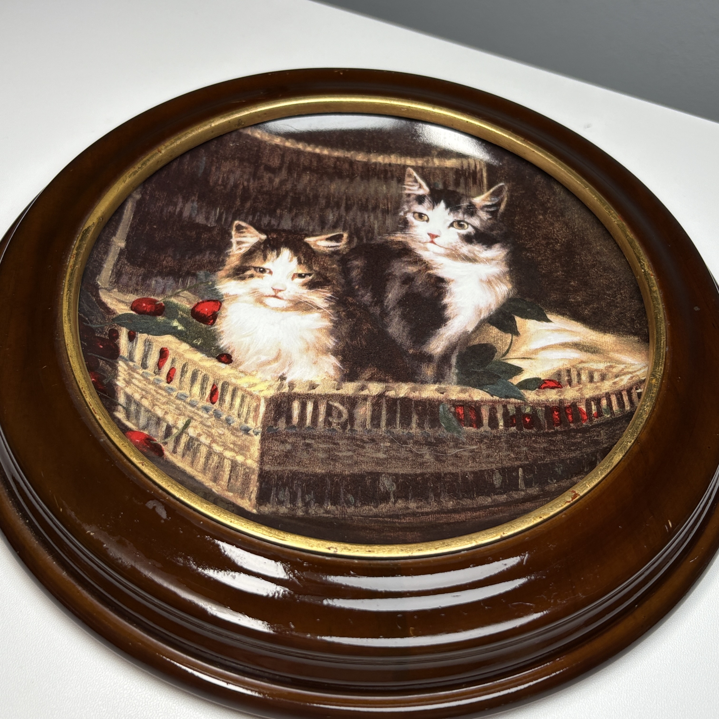 FRANKLIN MINT 10.5in Porcelain Plate "A Basket Of Love" Cats Limited Edition