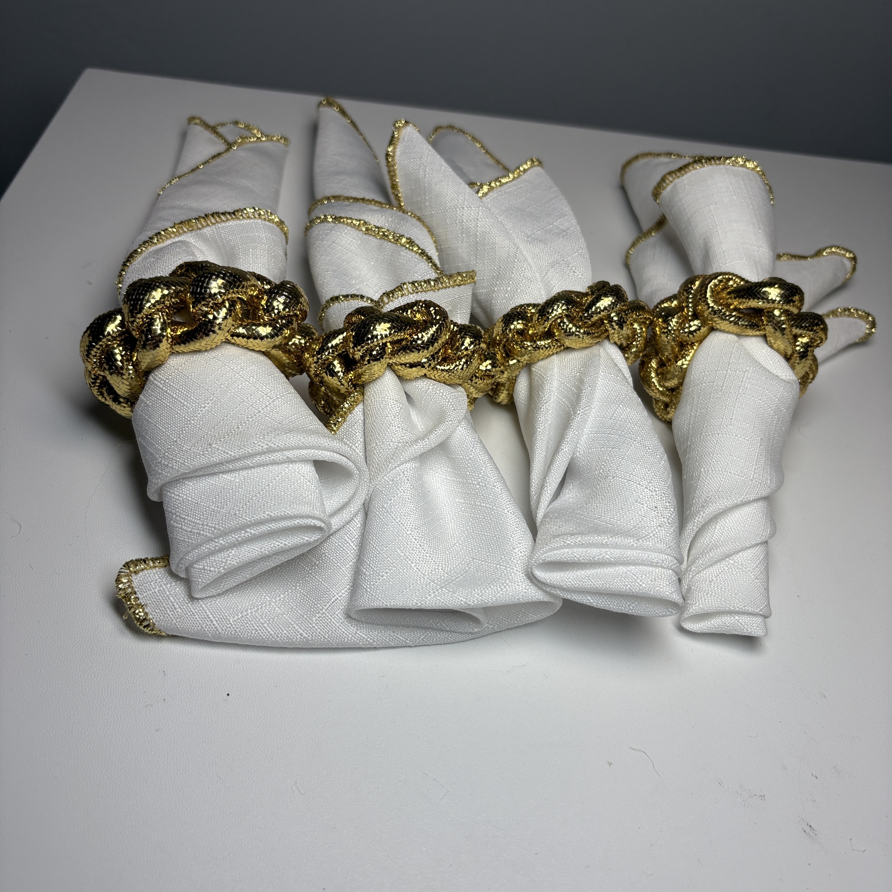 NWOT 4 White & Gold Braided Napkin Rings Metallic Sheen Table Decor