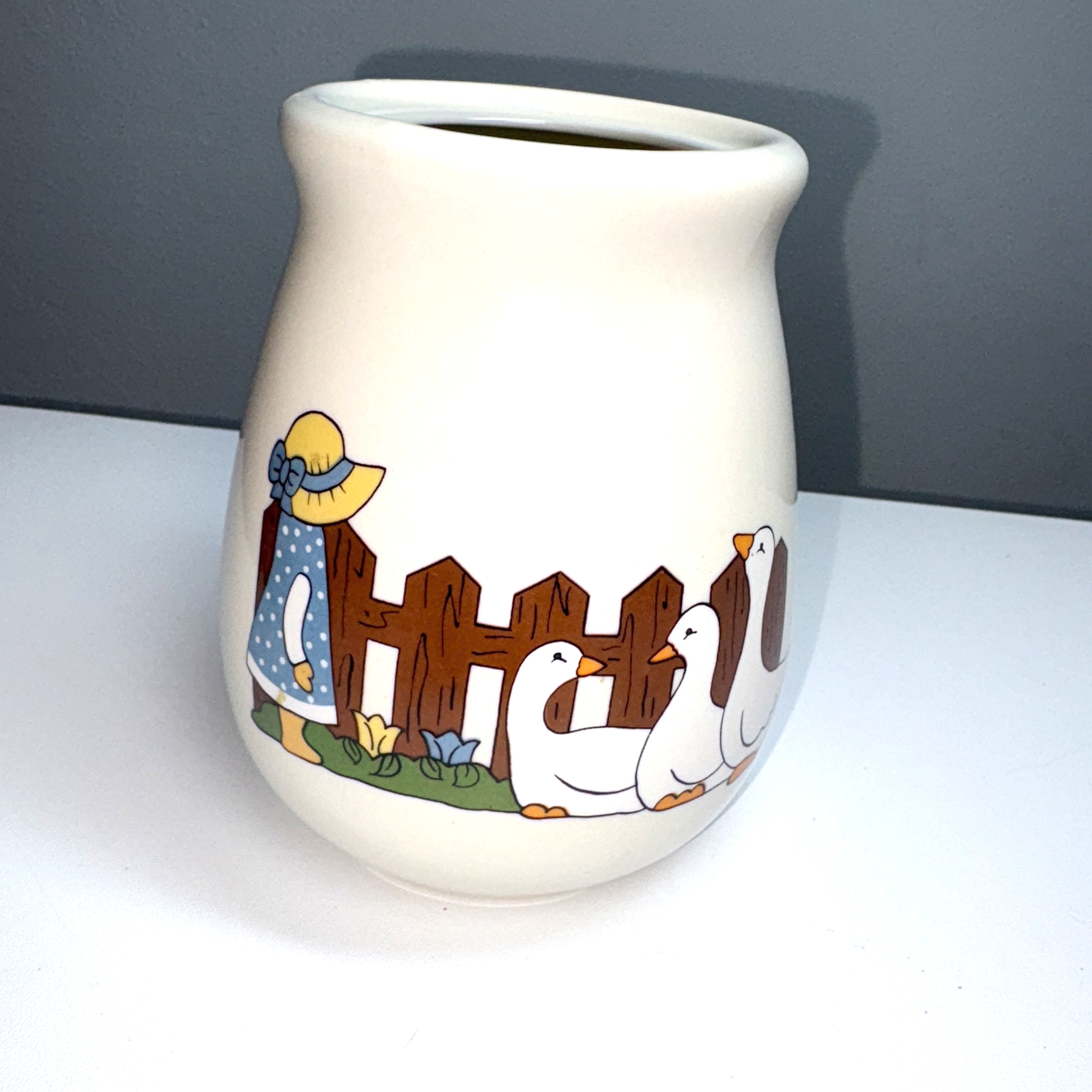 Sunbonnet Sue Vase 1970s - No Lid - Geese - Jar Collectible Vintage Canister