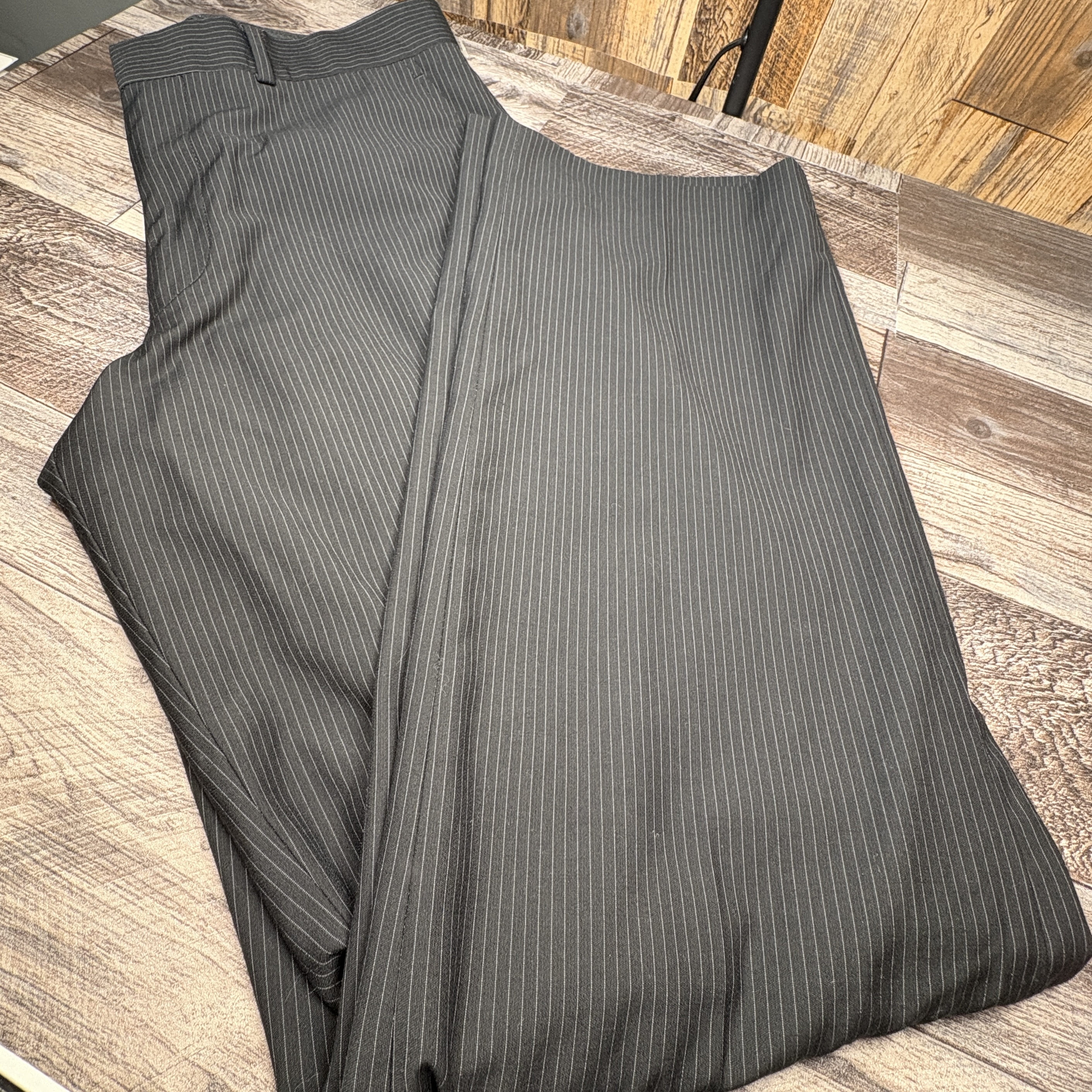 Billy London Men’s Dress Pants Black Pinstripe 32W 30L