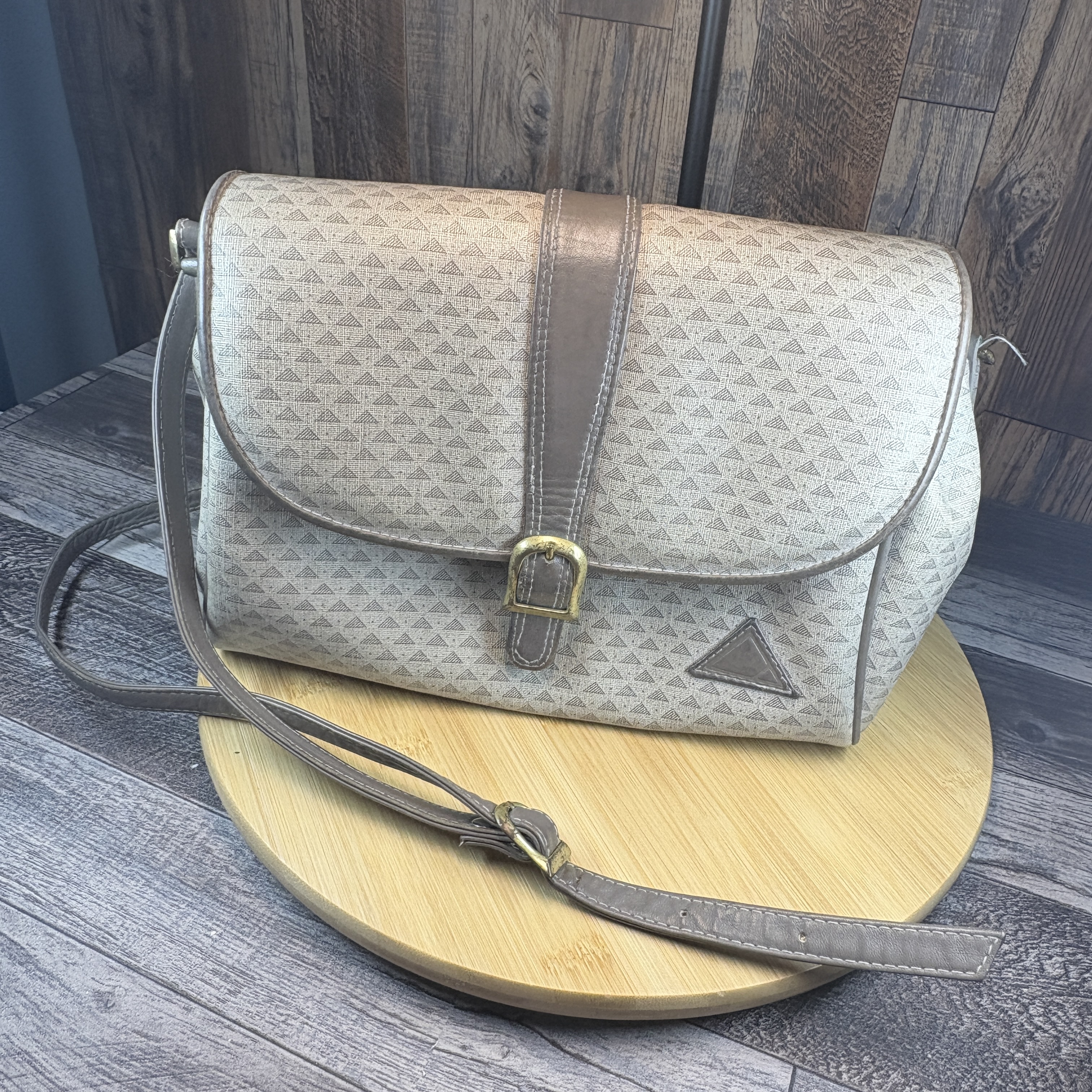 Vintage Liz Claiborne 1984 Tan triangle logo crossbody bag purse