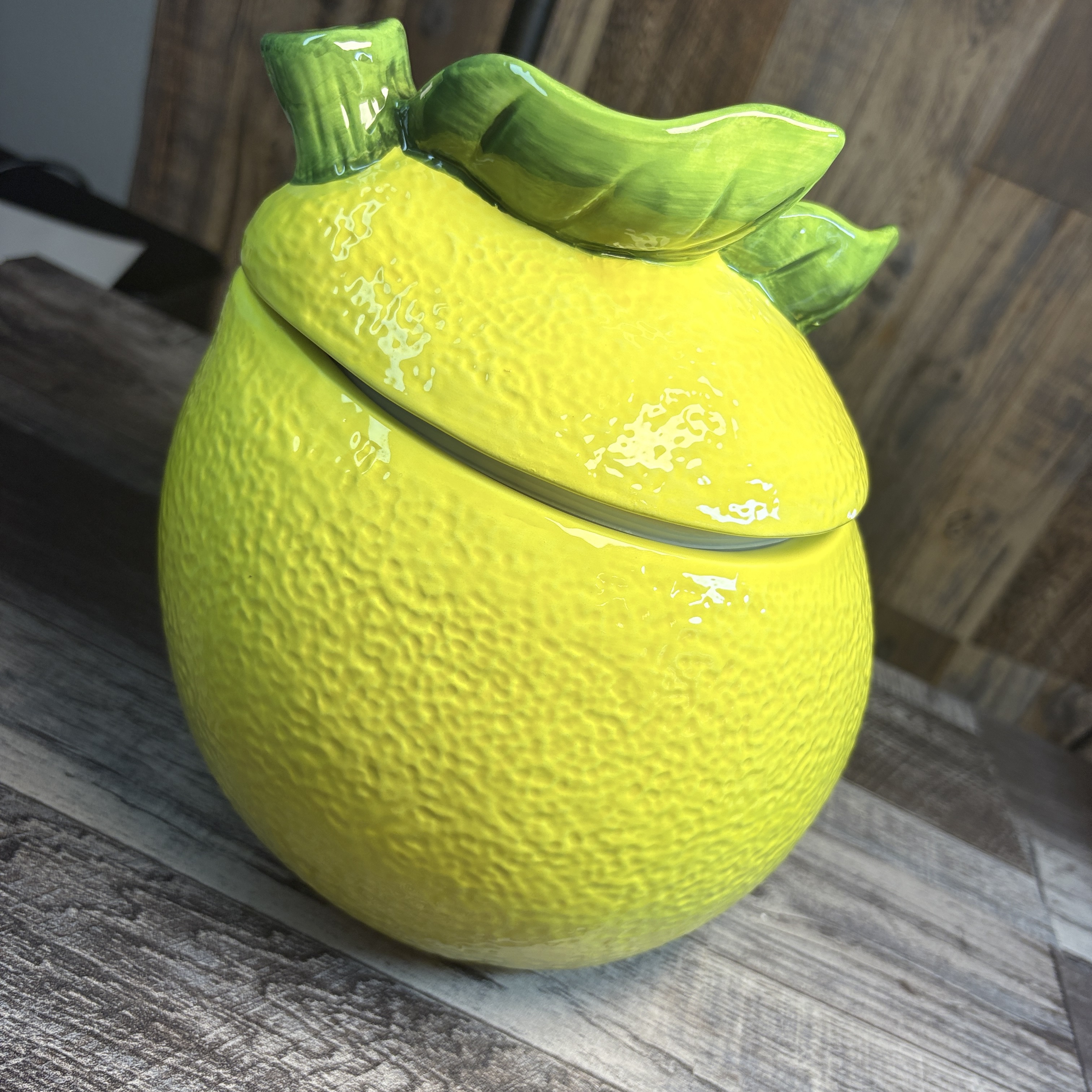 Market Square Lemon Ceramic Cookie Jar – Bright Yellow Citrus Kitchen Decor