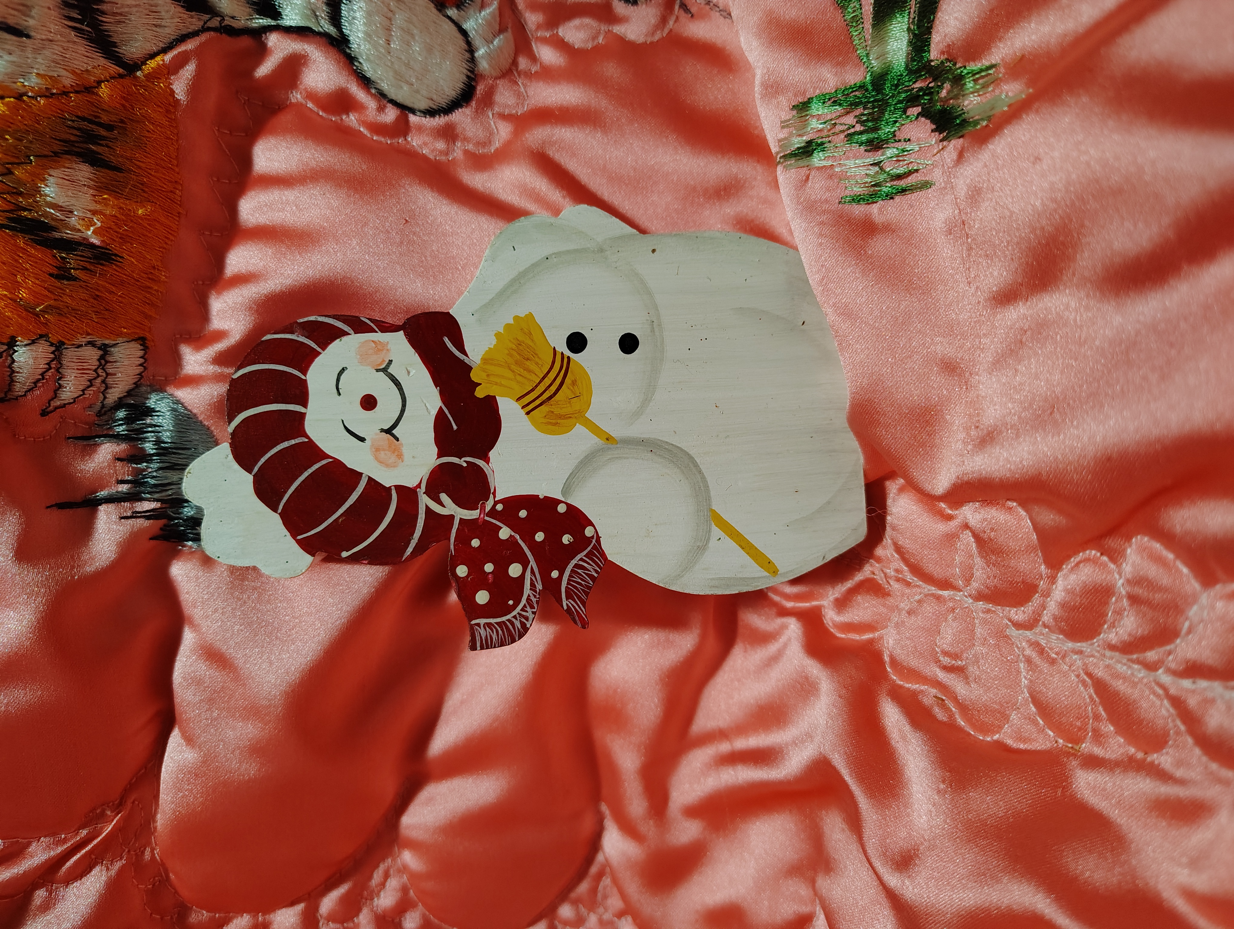 small eooden snowman
