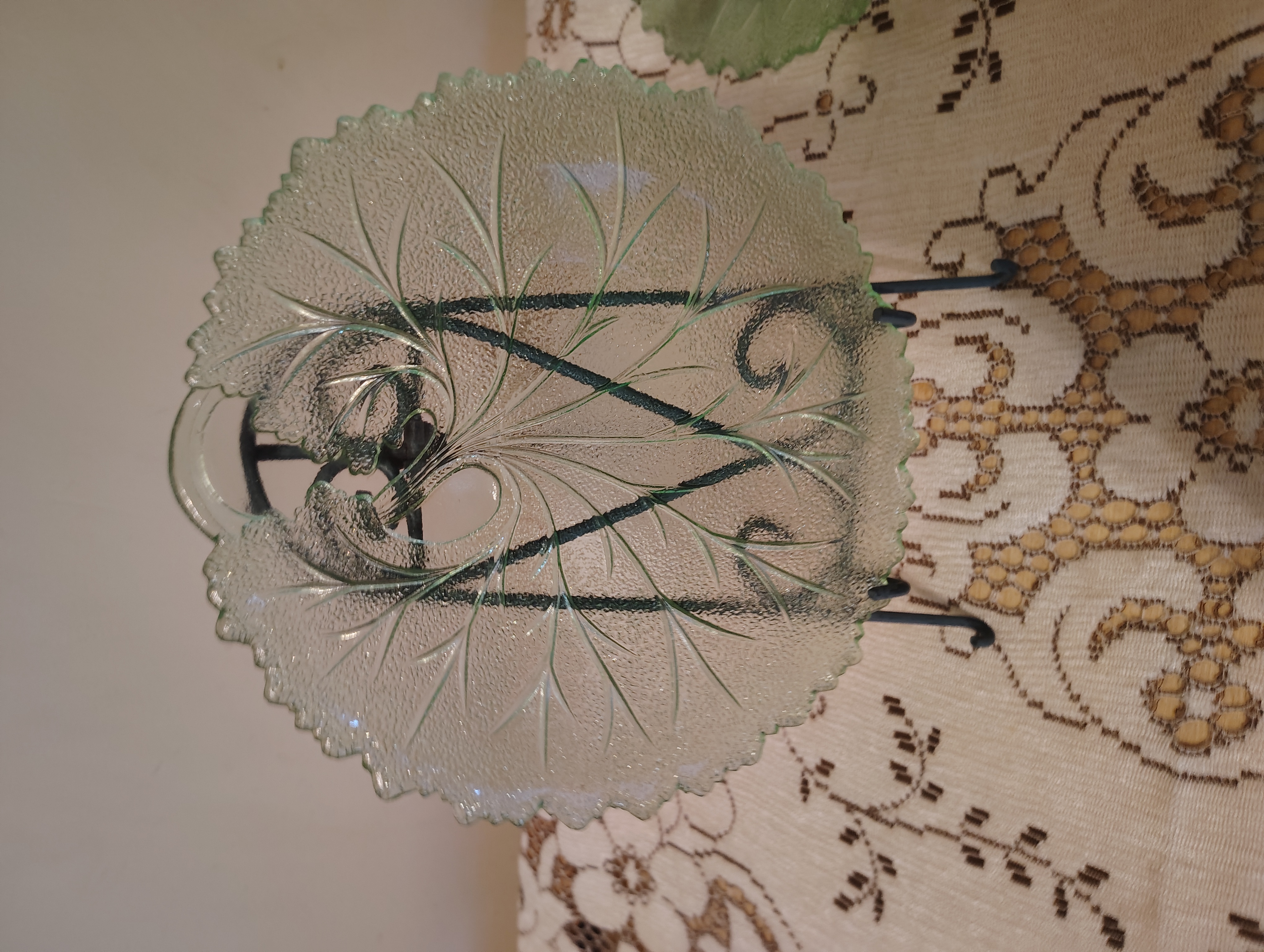 Indiana glass Twiggy Uranium 8" plate