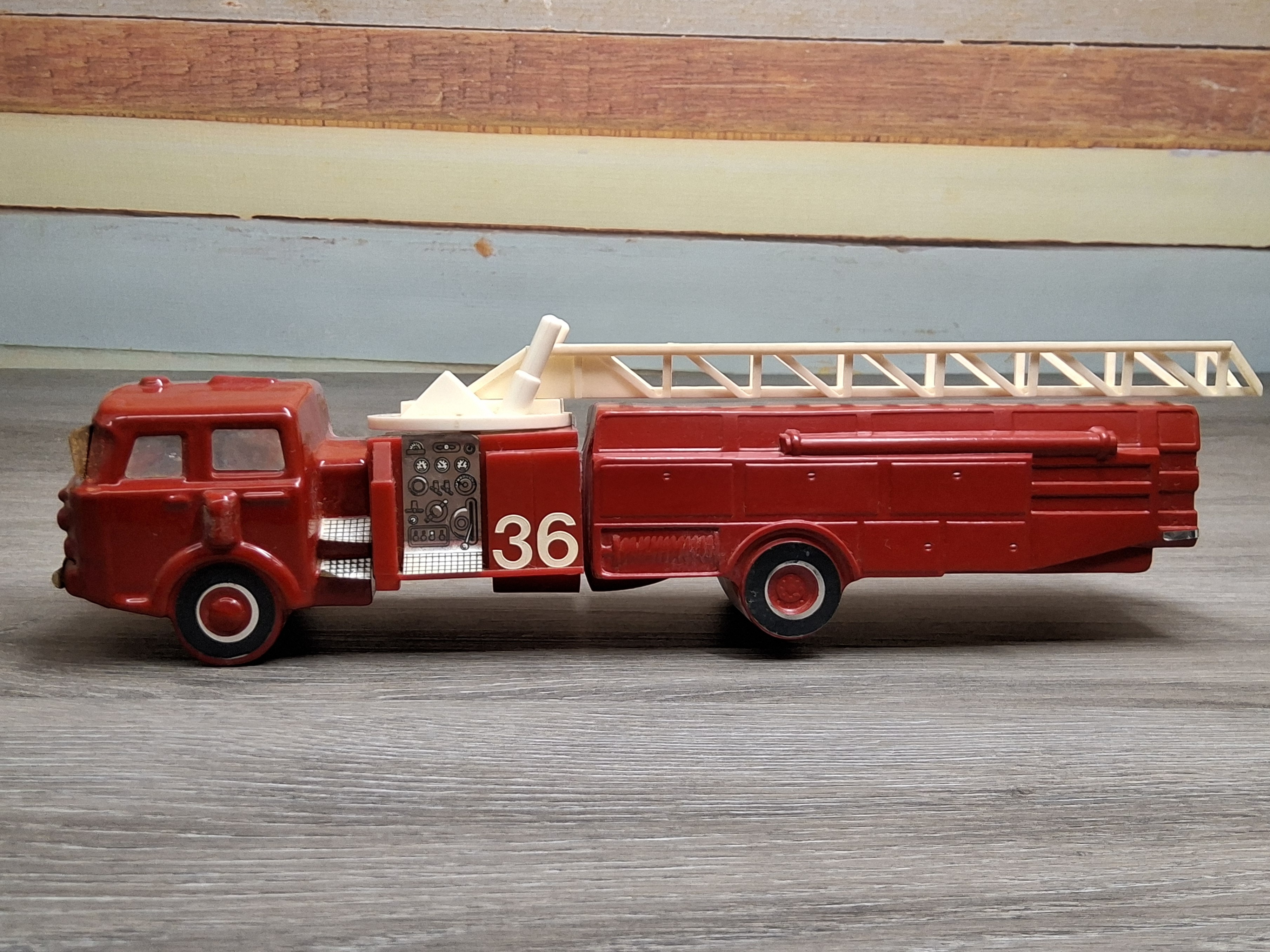 Vintage Avon The Red Sentinel Fire Truck Decanter