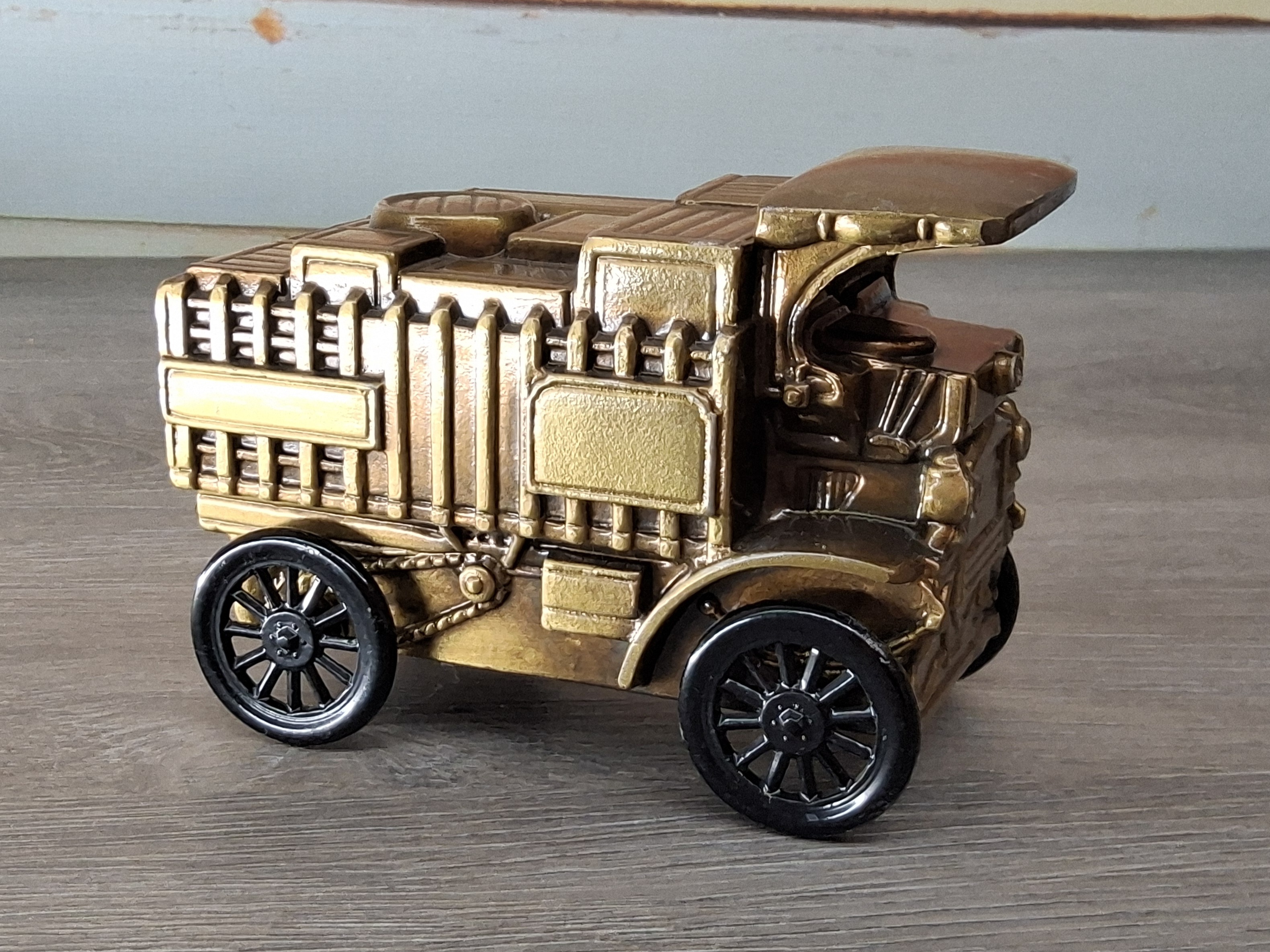1974 Banthrico 1906 Mack Truck Coin Bank – Brass Finish