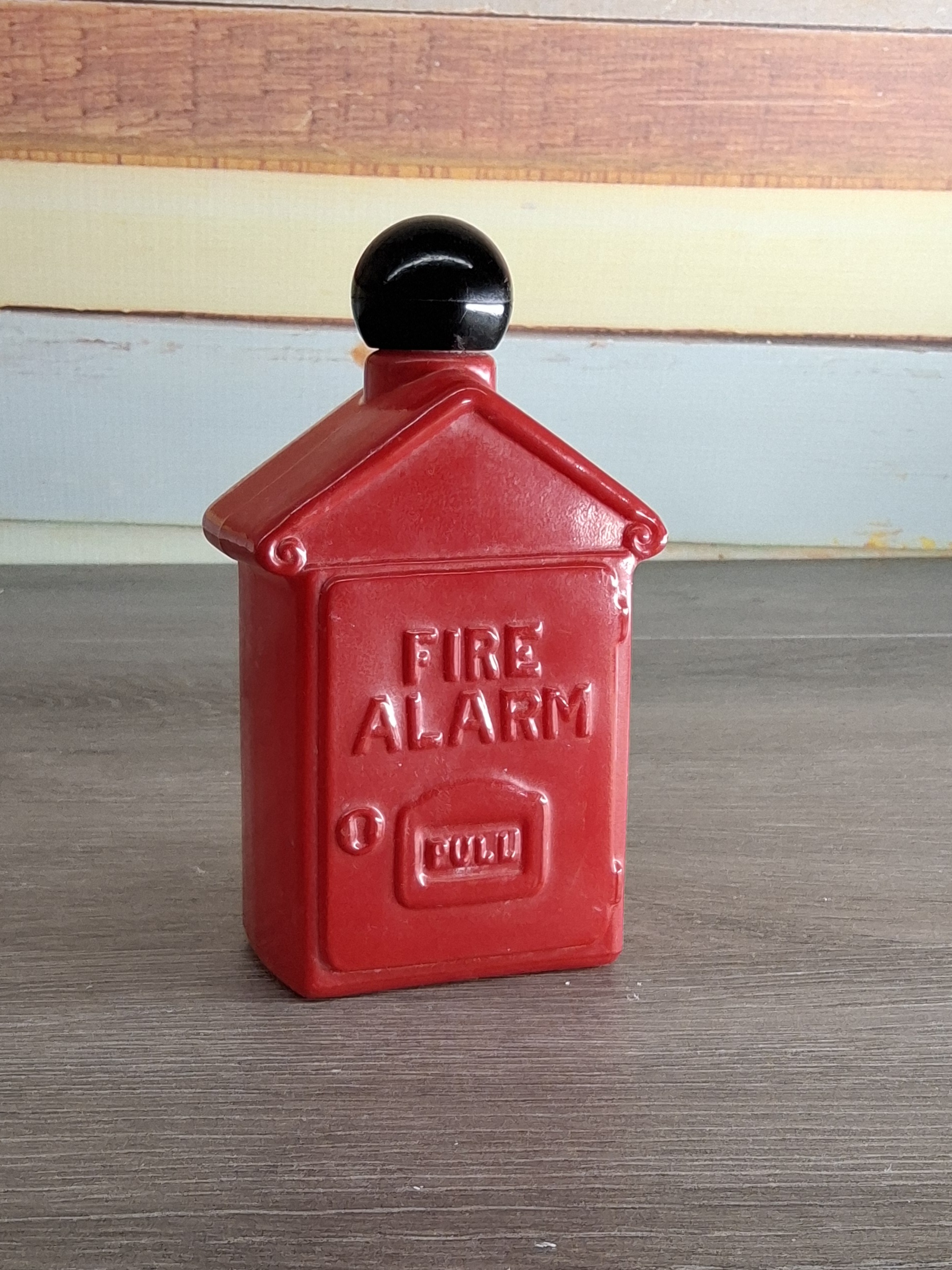 Vintage Avon Fire Alarm Box Spicy After Shave Bottle (4 fl oz)