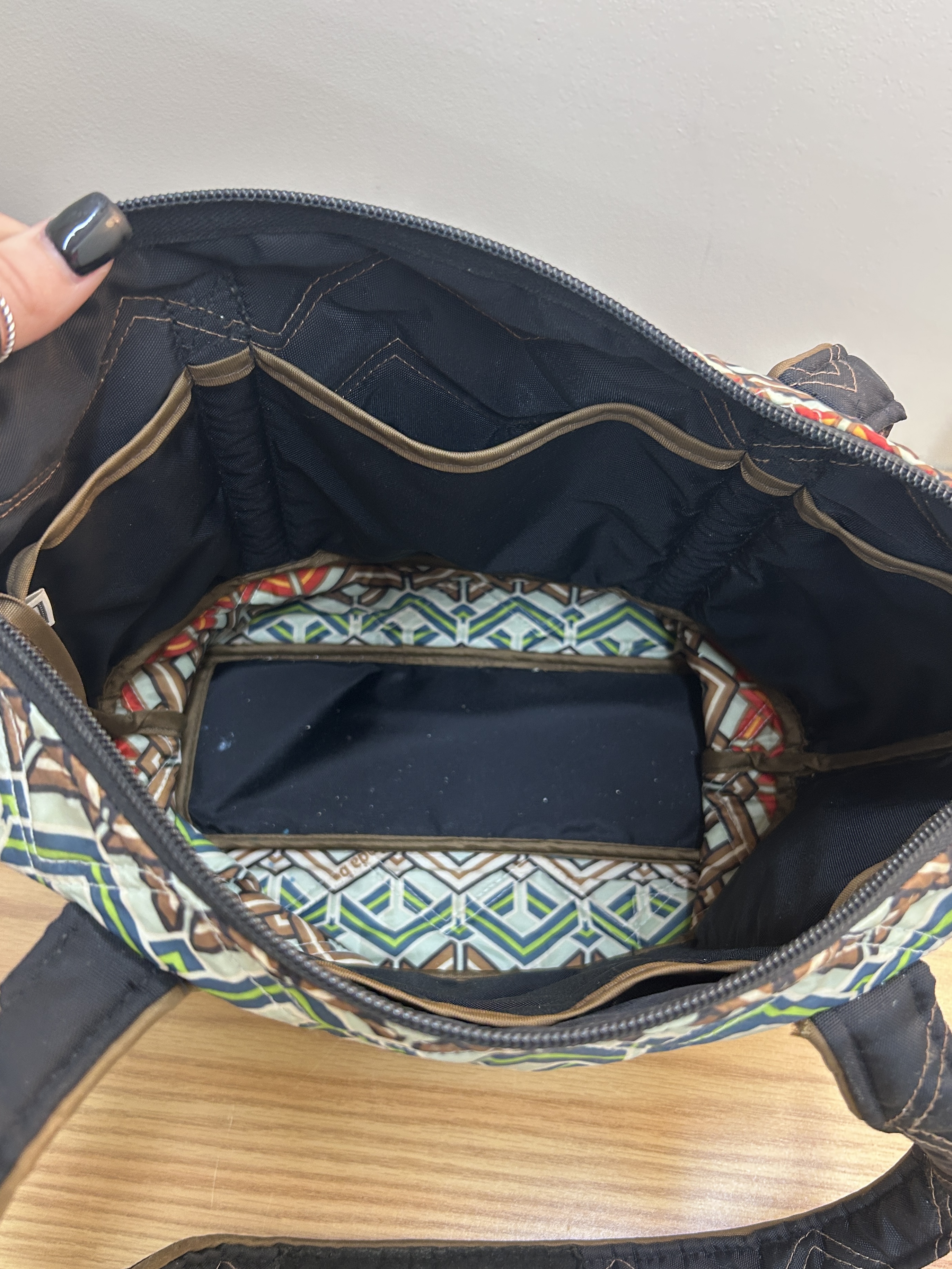 Cinda B Tote bag
