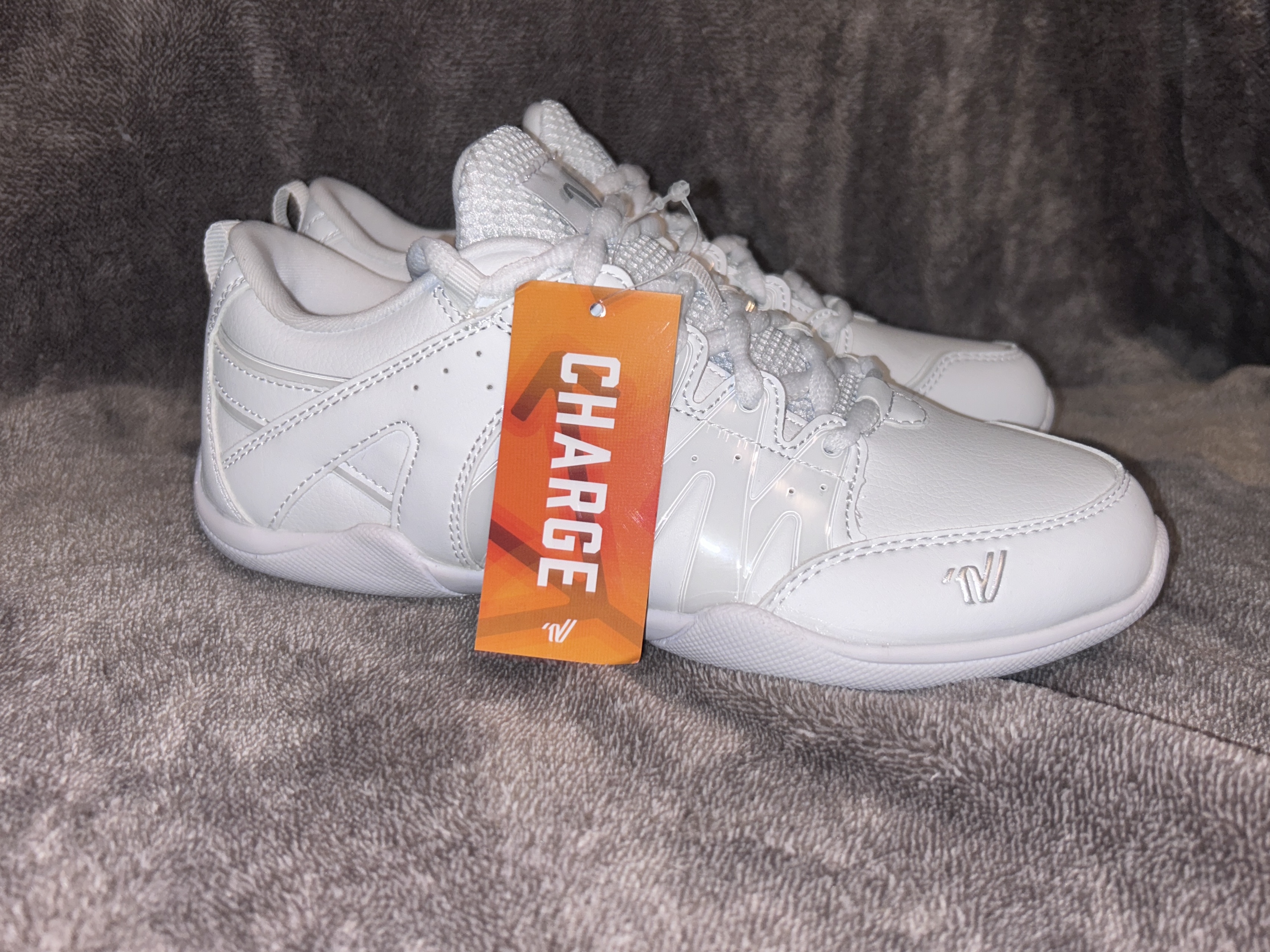 Varsity Charge White Athletic Sneakers – Size 7 | Lightweight Synthetic Leather Training Shoes