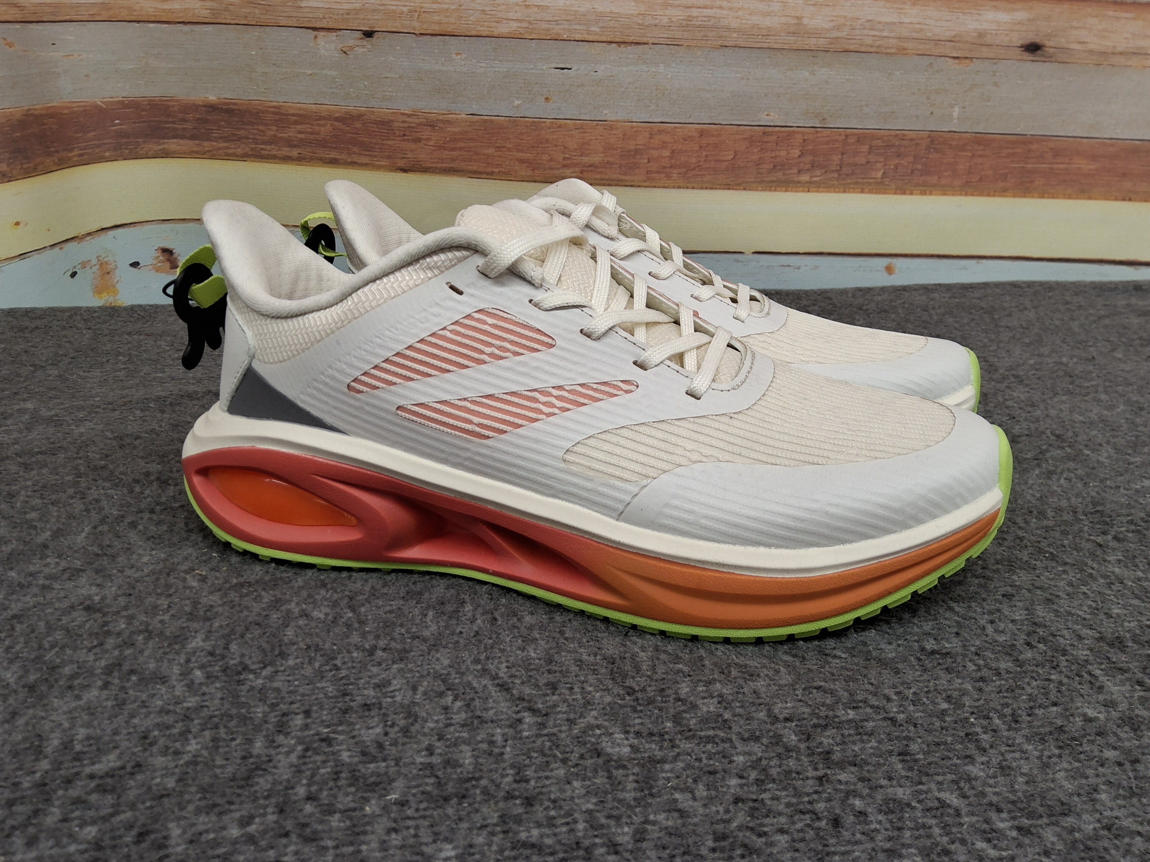 Avia White/Coral Memory Foam Running Shoes – Women’s 8