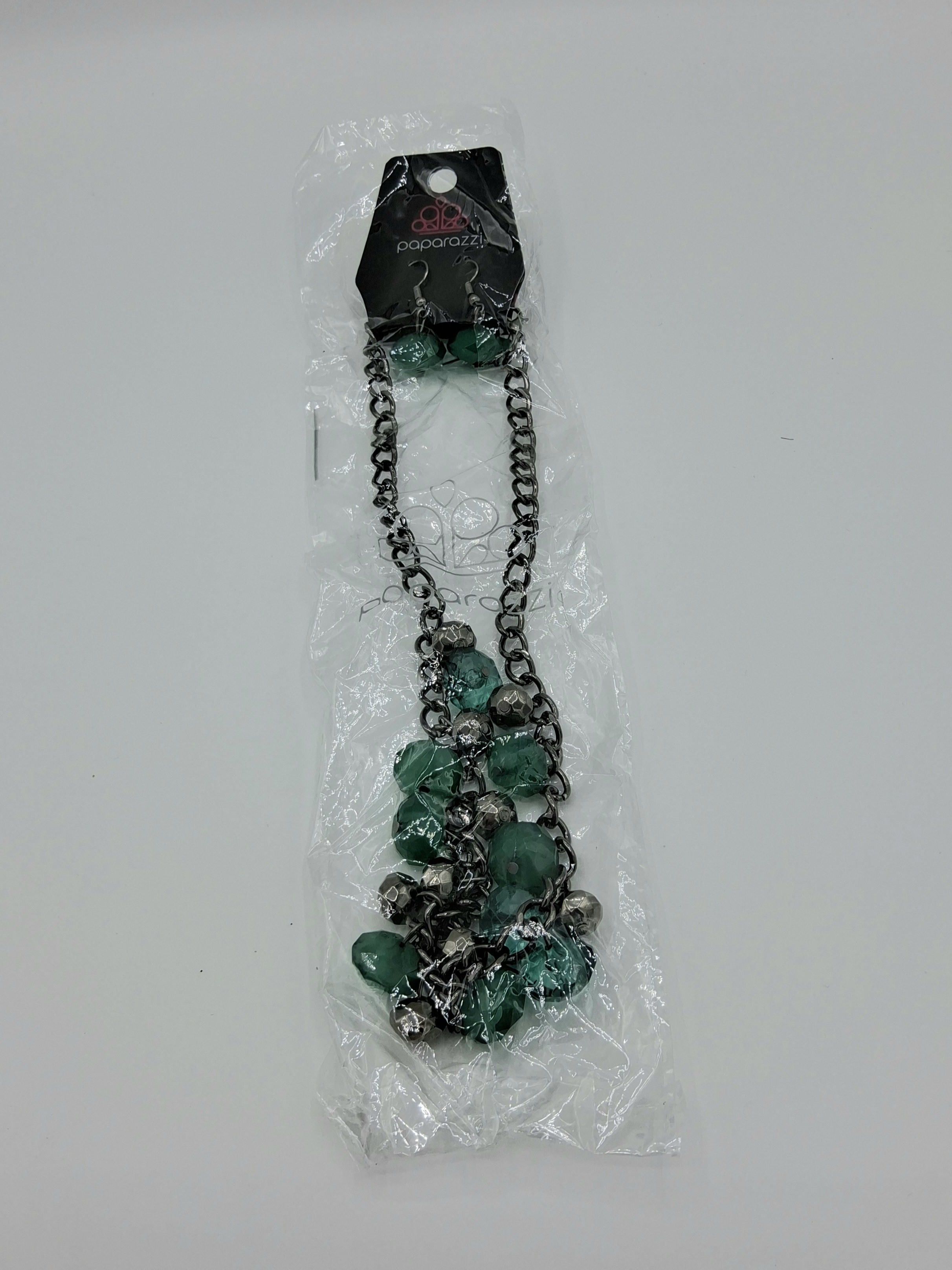 Paparazzi Necklace & Earring Set– New
